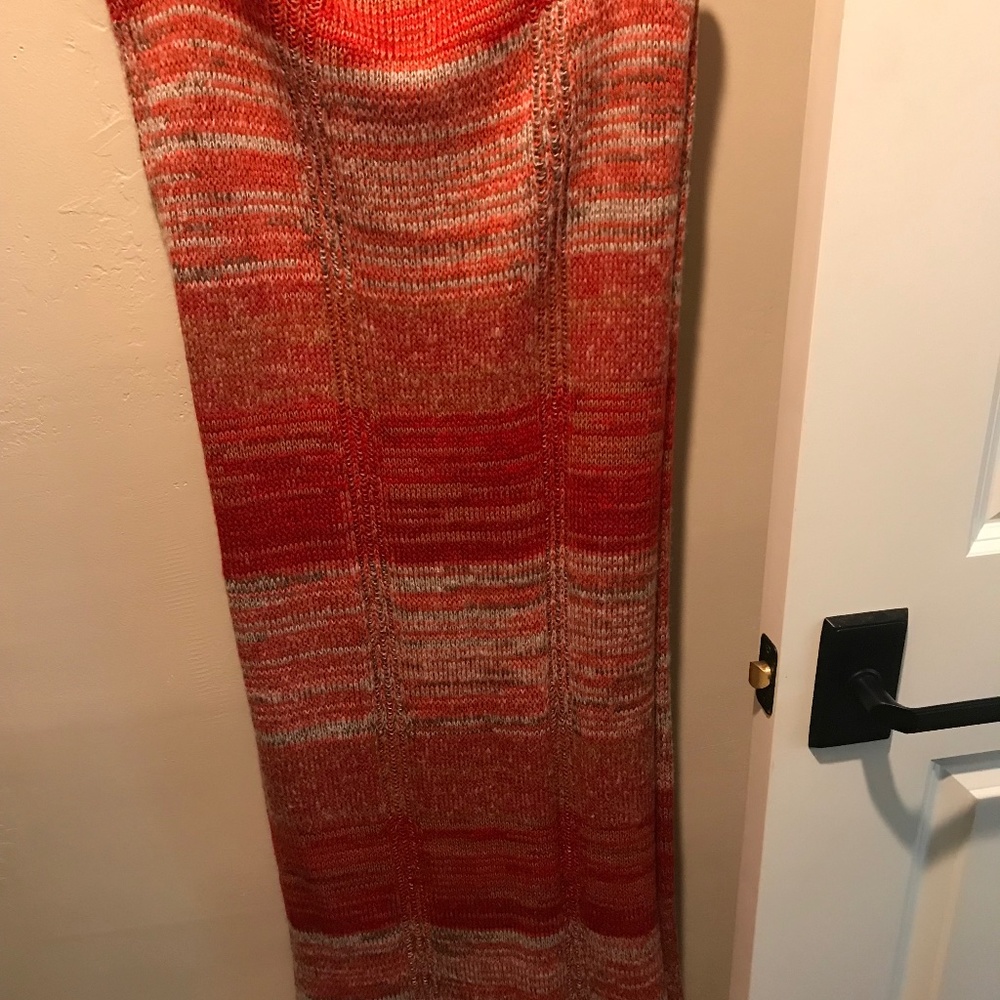 Aqua Beautiful Infinity scarf in orange, tan, red. One Size